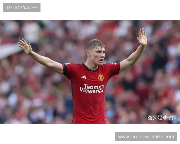 曼联压上人数增加，禁区压力持续累积